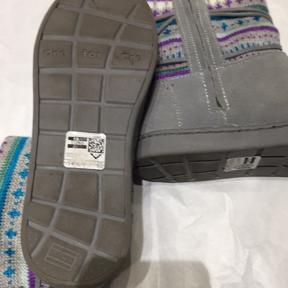 TOMS BOOTS - Picture 3 of 4